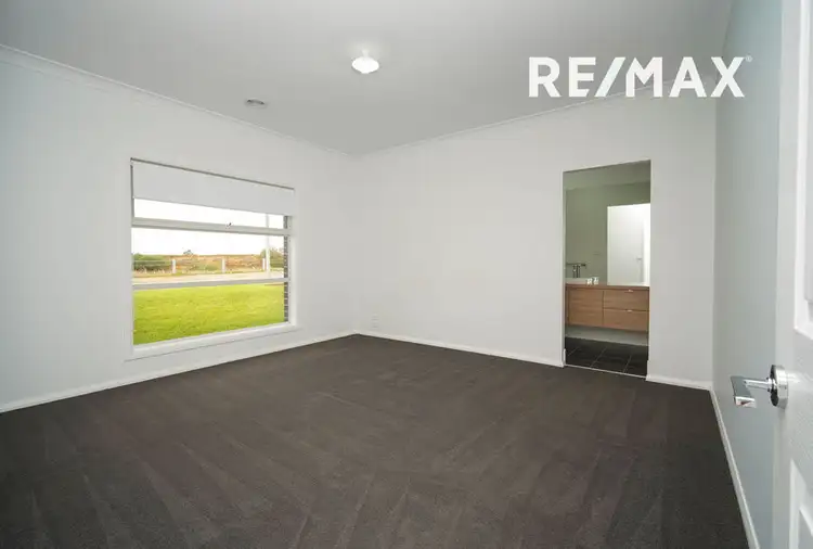 Sixth view of Homely house listing, 10 Devon Crescent, Gobbagombalin NSW 2650