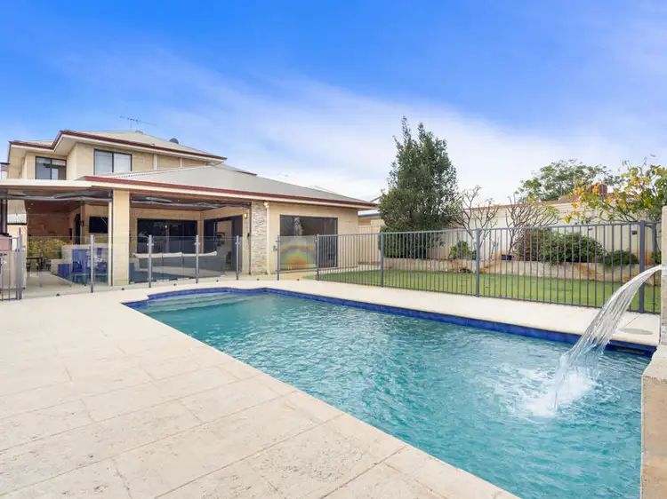 15 Griffin Crescent, Manning WA 6152