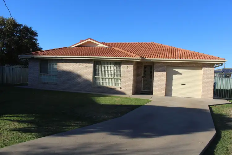 5 Rosewood Close, Moree NSW 2400
