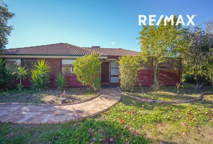 52 Pinaroo Drive, Glenfield Park NSW 2650