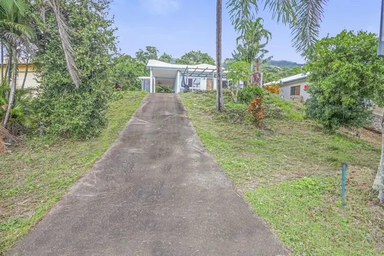 33 Pilosa Street, Redlynch QLD 4870