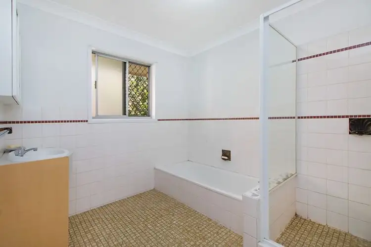 Fifth view of Homely unit listing, 2/180 Kennedy Dve, Tweed Heads NSW 2485