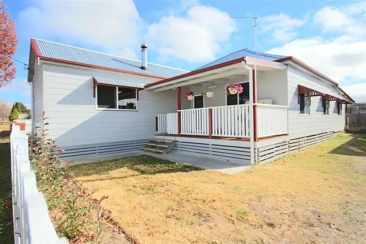 38 Margaret Street, Tenterfield NSW 2372