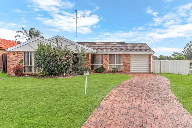 2 Moncrieff Close, St Helens Park NSW 2560