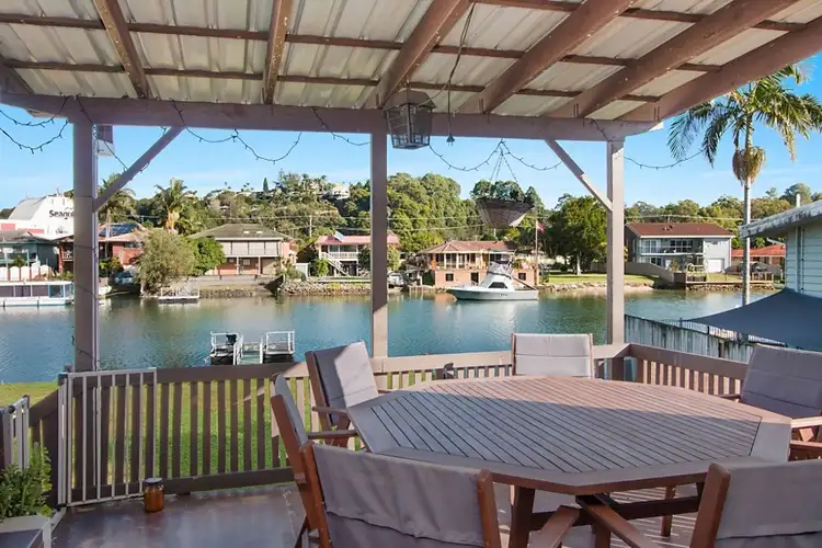 54 Jacaranda Avenue, Tweed Heads West NSW 2485