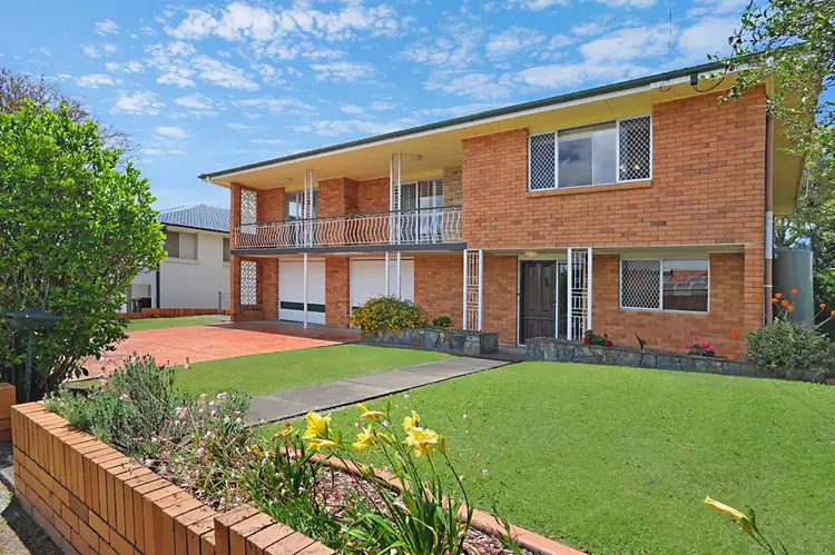 Main view of Homely house listing, 5 Lorinya Street, Mansfield QLD 4122