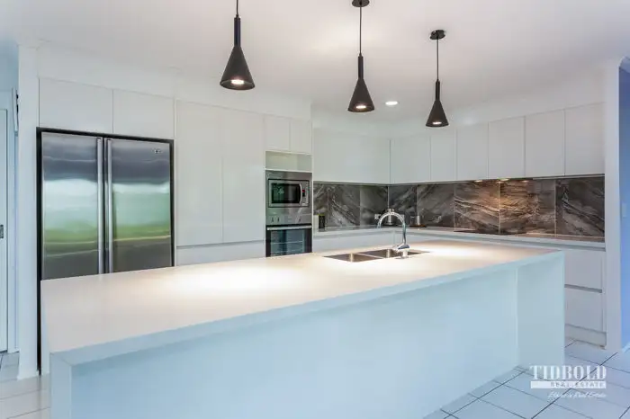 1 Gordonia Drive, Redland Bay QLD 4165