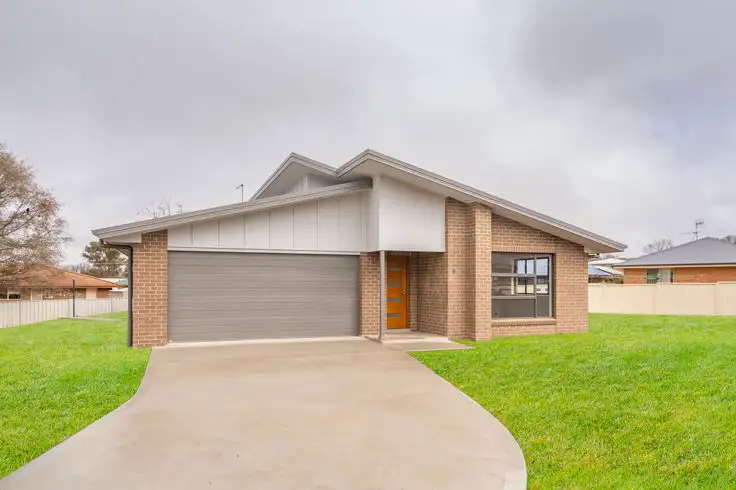 Main view of Homely house listing, 6 Albion Close, Armidale NSW 2350