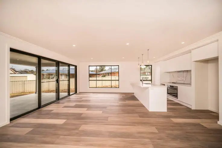 Third view of Homely house listing, 6 Albion Close, Armidale NSW 2350