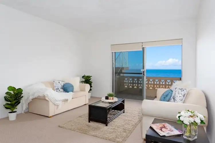Second view of Homely unit listing, 4/52 PRINCE EDWARD PDE, Redcliffe QLD 4020