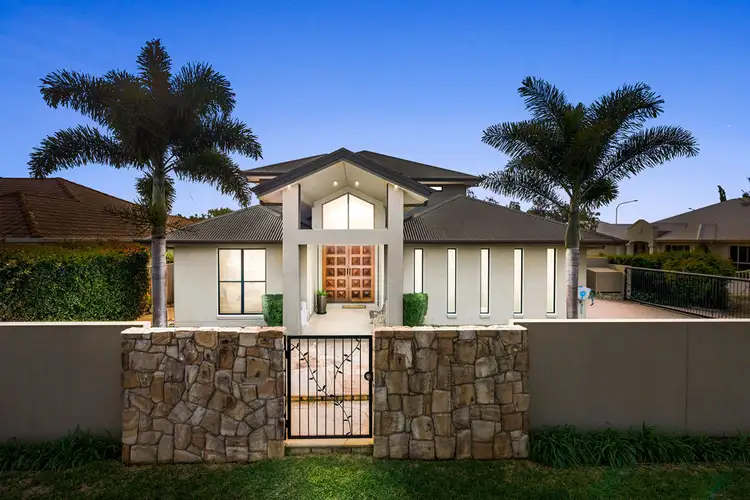 8 Sea Glint Place, Pelican Waters QLD 4551