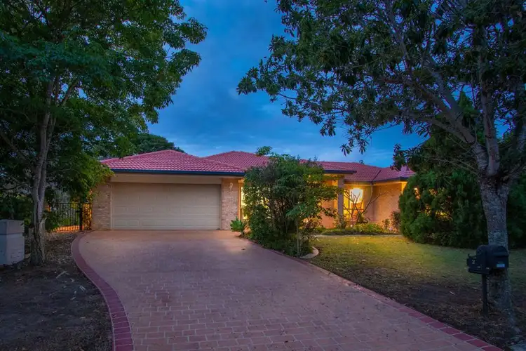 2 Clarendon Close, Parkinson QLD 4115