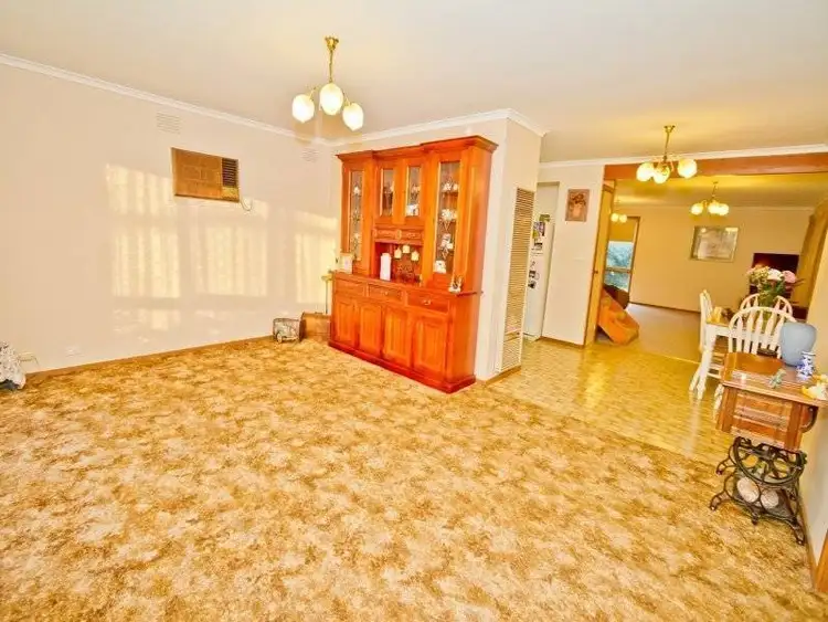 Fourth view of Homely house listing, 7 Ellam Court, Meadow Heights VIC 3048