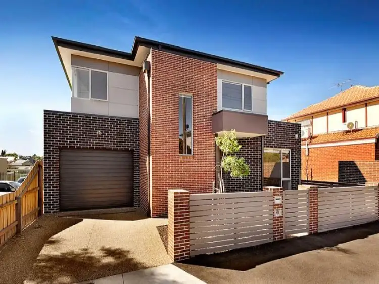 1/2 Bellevue Street, Coburg VIC 3058