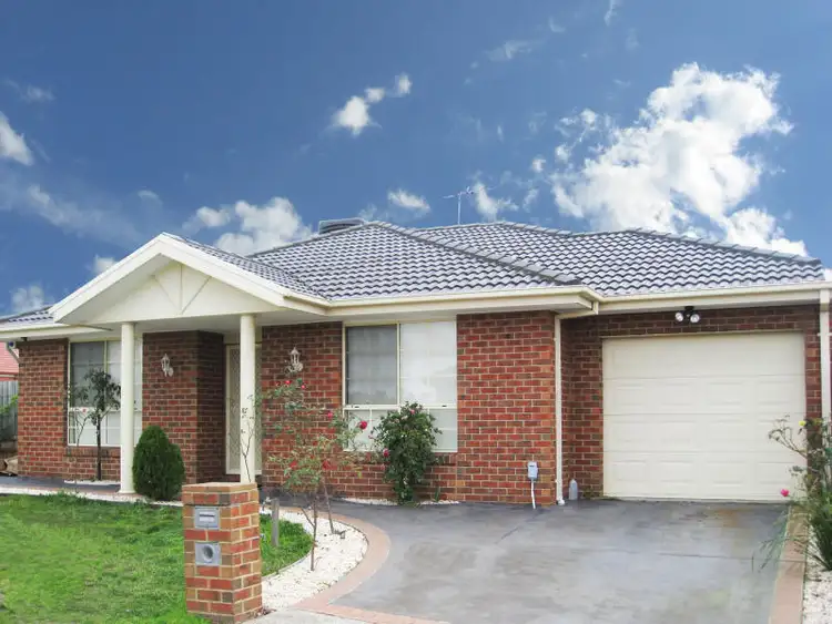 12 Woodside Way, Roxburgh Park VIC 3064