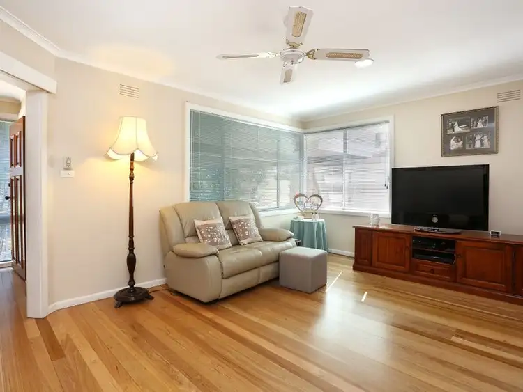 Fifth view of Homely house listing, 5 Kerry Close, Viewbank VIC 3084