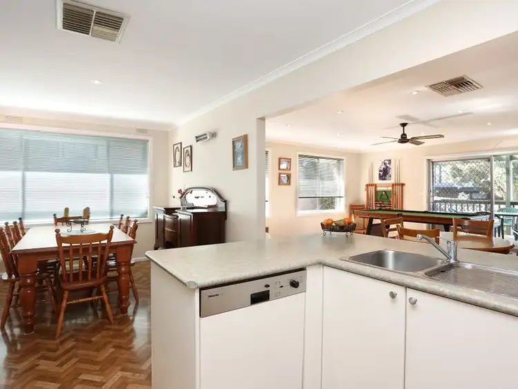 Sixth view of Homely house listing, 5 Kerry Close, Viewbank VIC 3084