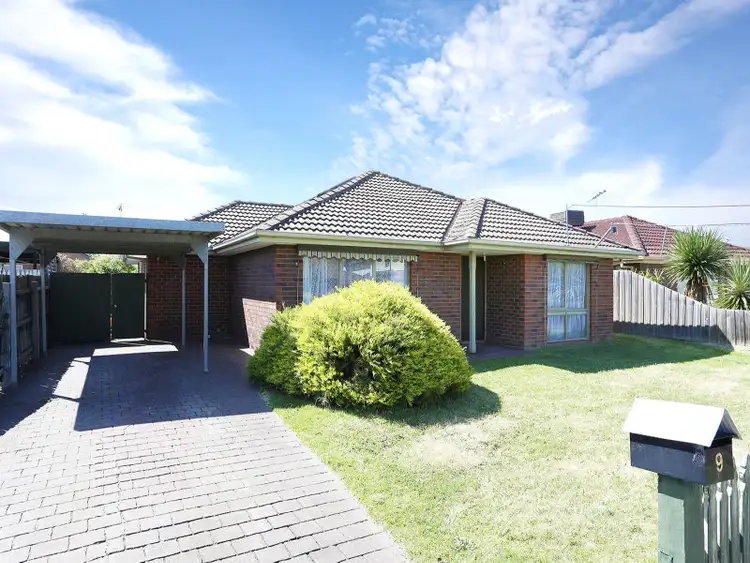 9 Huntly Court, Meadow Heights VIC 3048