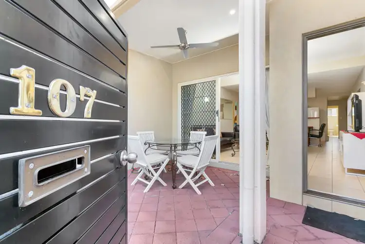 107/2 Greenslopes Street, Cairns North QLD 4870