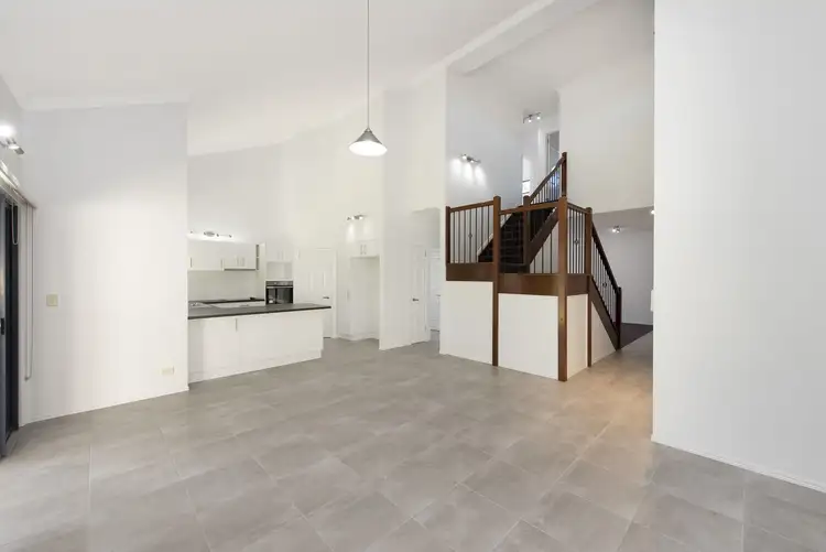 Fifth view of Homely house listing, 10 Melaleuca Place, Carindale QLD 4152