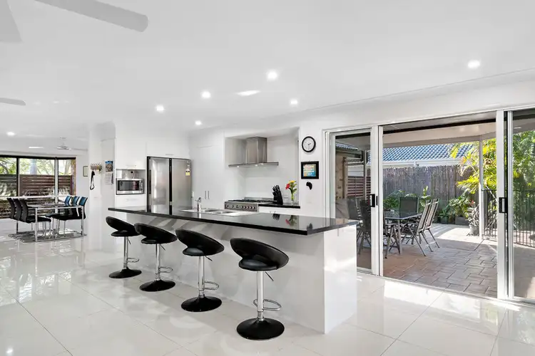 11 Sweetbrush Place, Mountain Creek QLD 4557