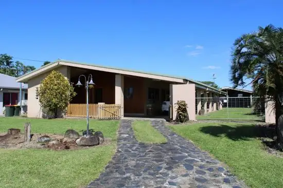 19 Kruckow Street, Mirriwinni QLD 4871