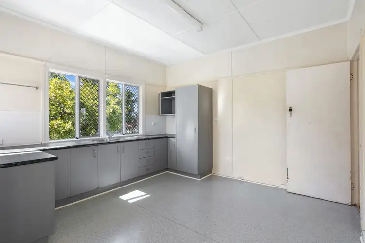Fifth view of Homely house listing, 105 Camlet Street, Mount Gravatt East QLD 4122