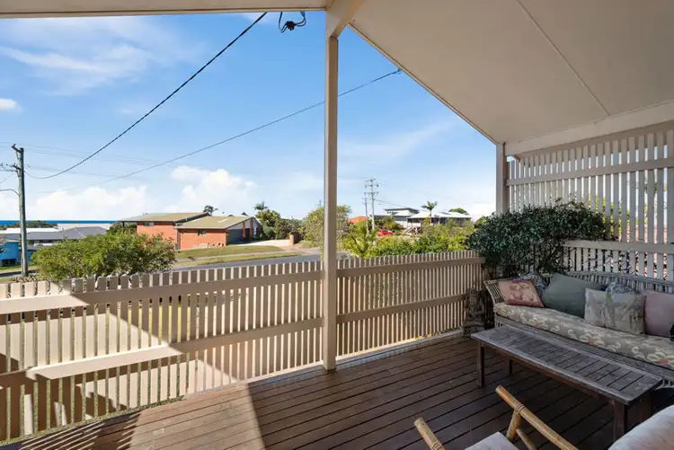 15 Arrawarra Road, Arrawarra Headland NSW 2456