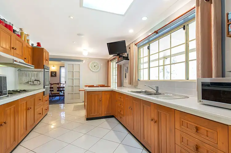 Fifth view of Homely house listing, 44 Wyndham Close, Tamworth NSW 2340