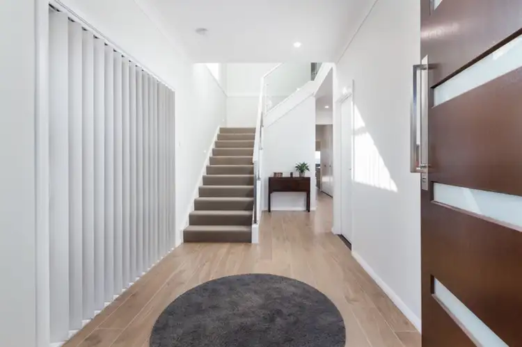 33 Yating Ave, Tallawong NSW 2762