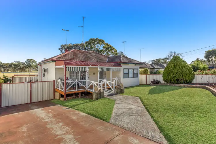 17 Bocking Avenue, Bradbury NSW 2560