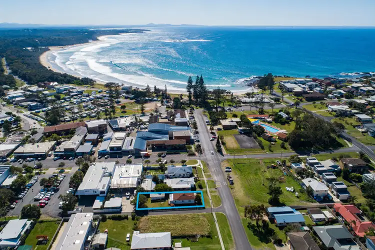 18 Queen Street, Woolgoolga NSW 2456