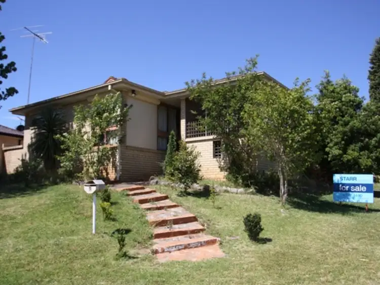 2 Knight Place, Minto NSW 2566