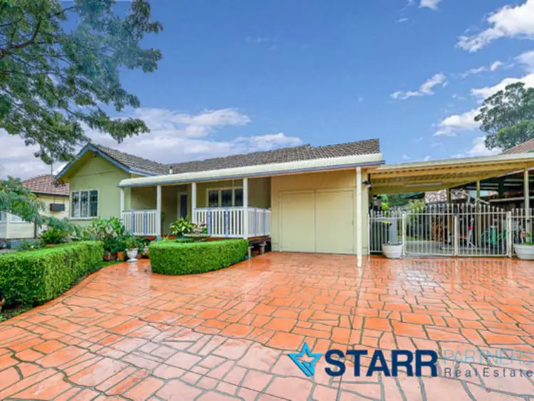 12 Chisholm Cres, Bradbury NSW 2560