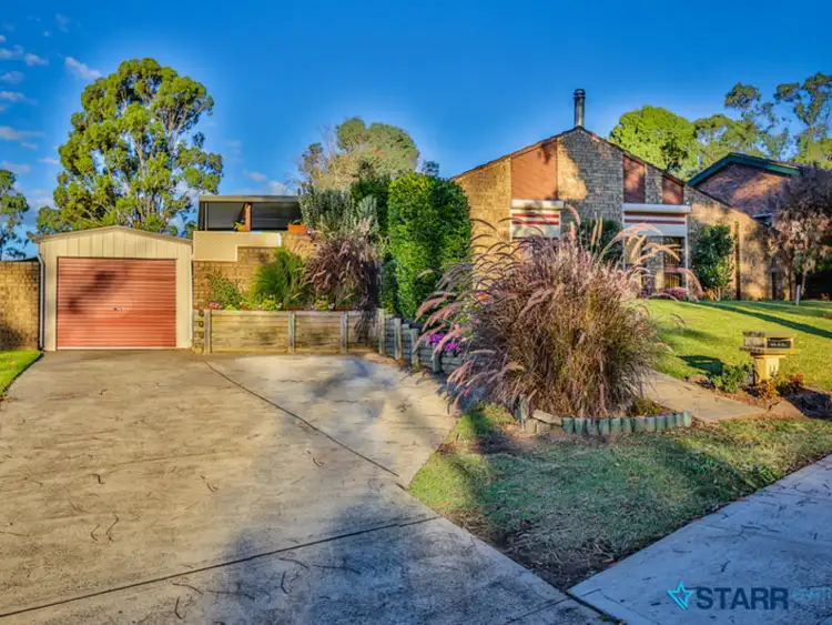 11 Anthony Drive, Rosemeadow NSW 2560