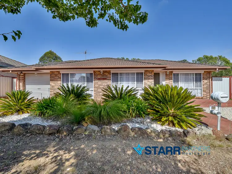 39 MacKillop Cres, St Helens Park NSW 2560