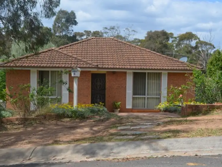 9 Grimwig Cres, Ambarvale NSW 2560