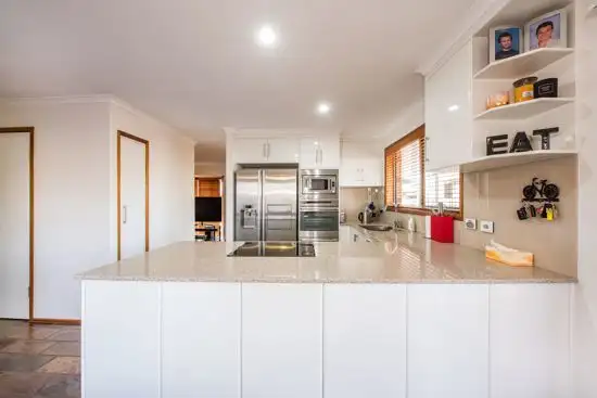 Sixth view of Homely house listing, 10 Janelle Court, Andergrove QLD 4740