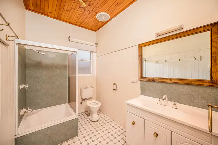 Fifth view of Homely house listing, 8 Dawson Avenue, Armidale NSW 2350