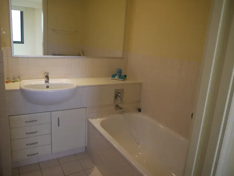 Seventh view of Homely apartment listing, 24/76 Thorn Street,, Kangaroo Point QLD 4169