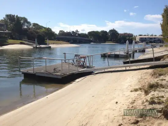 15 Wyuna Dr, Noosaville QLD 4566