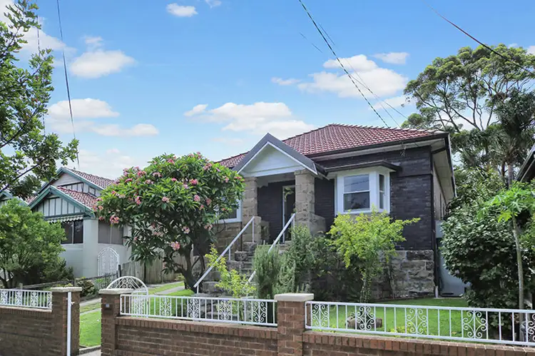 49 Dalmeny Avenue