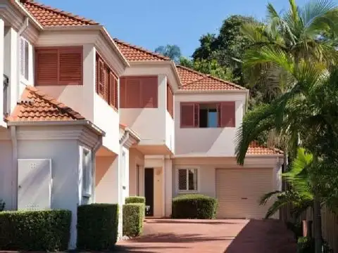 4/47 Warren Street, St Lucia QLD 4067