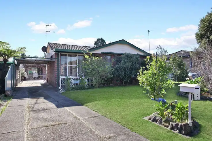 5 Nile Place, St Clair NSW 2759