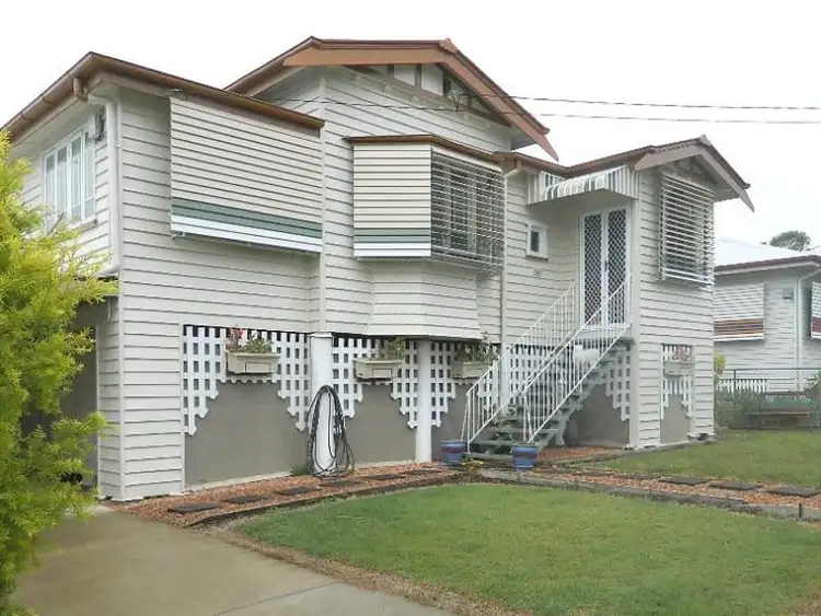 8 McGrath Lane, Booval QLD 4304