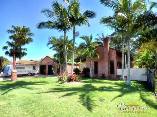 12 Rhodes Place, Aroona QLD 4551