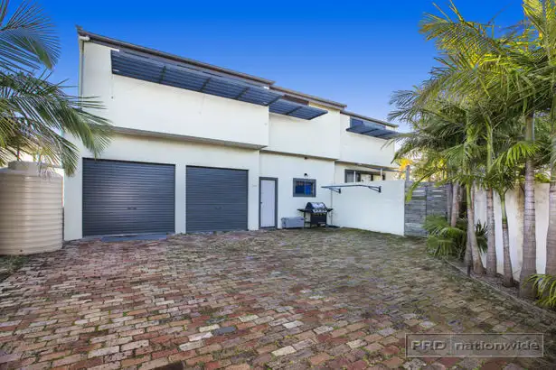 Main view of Homely townhouse listing, 2/8A Cintra Road, Waratah NSW 2298