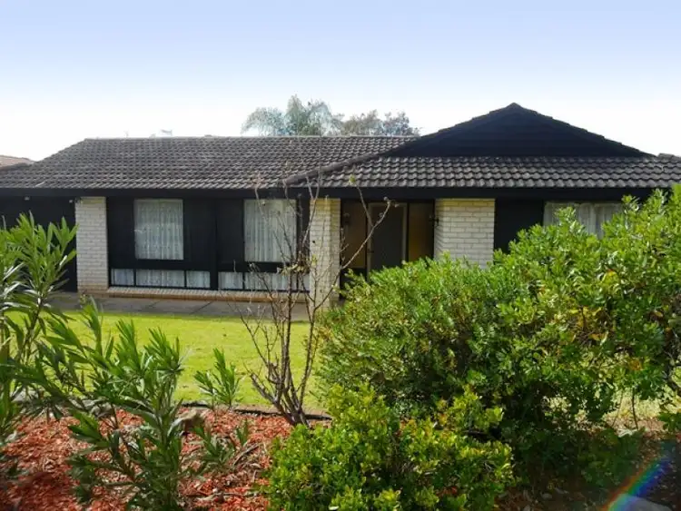 18 Anembo Street, Bradbury NSW 2560