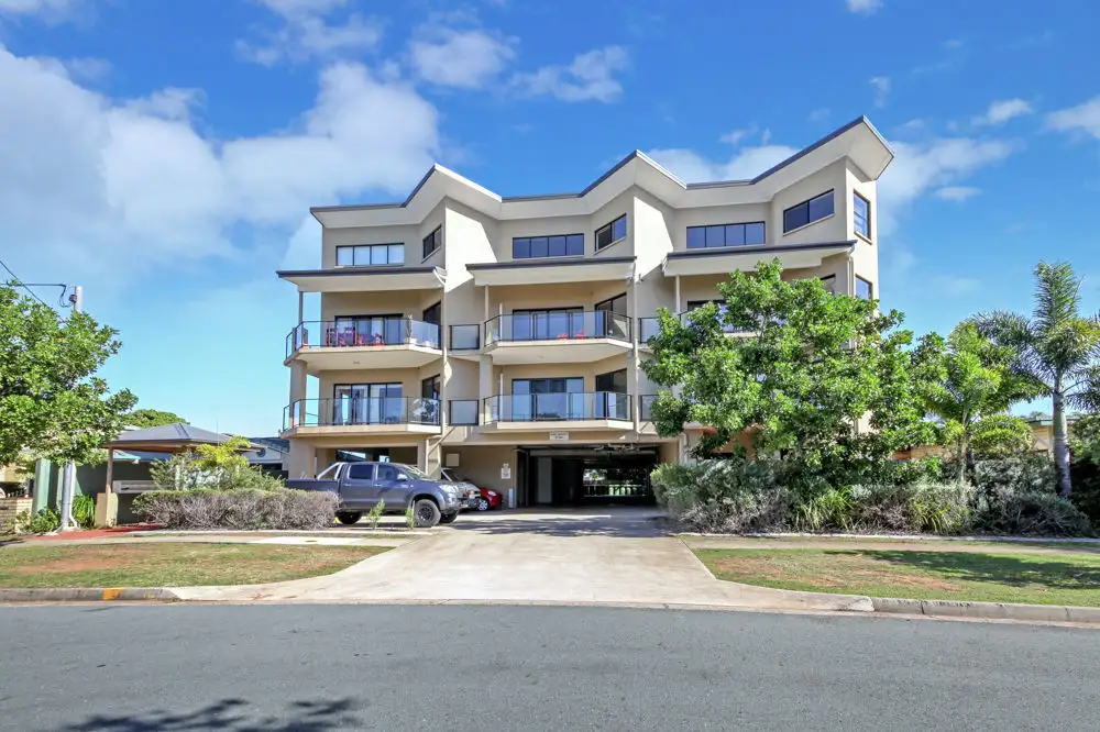 Main view of Homely unit listing, 2/14 Yacht Street, Clontarf QLD 4019