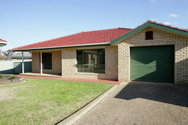 Main view of Homely villa listing, 5/6 Chambers Place, Central, Wagga Wagga NSW 2650